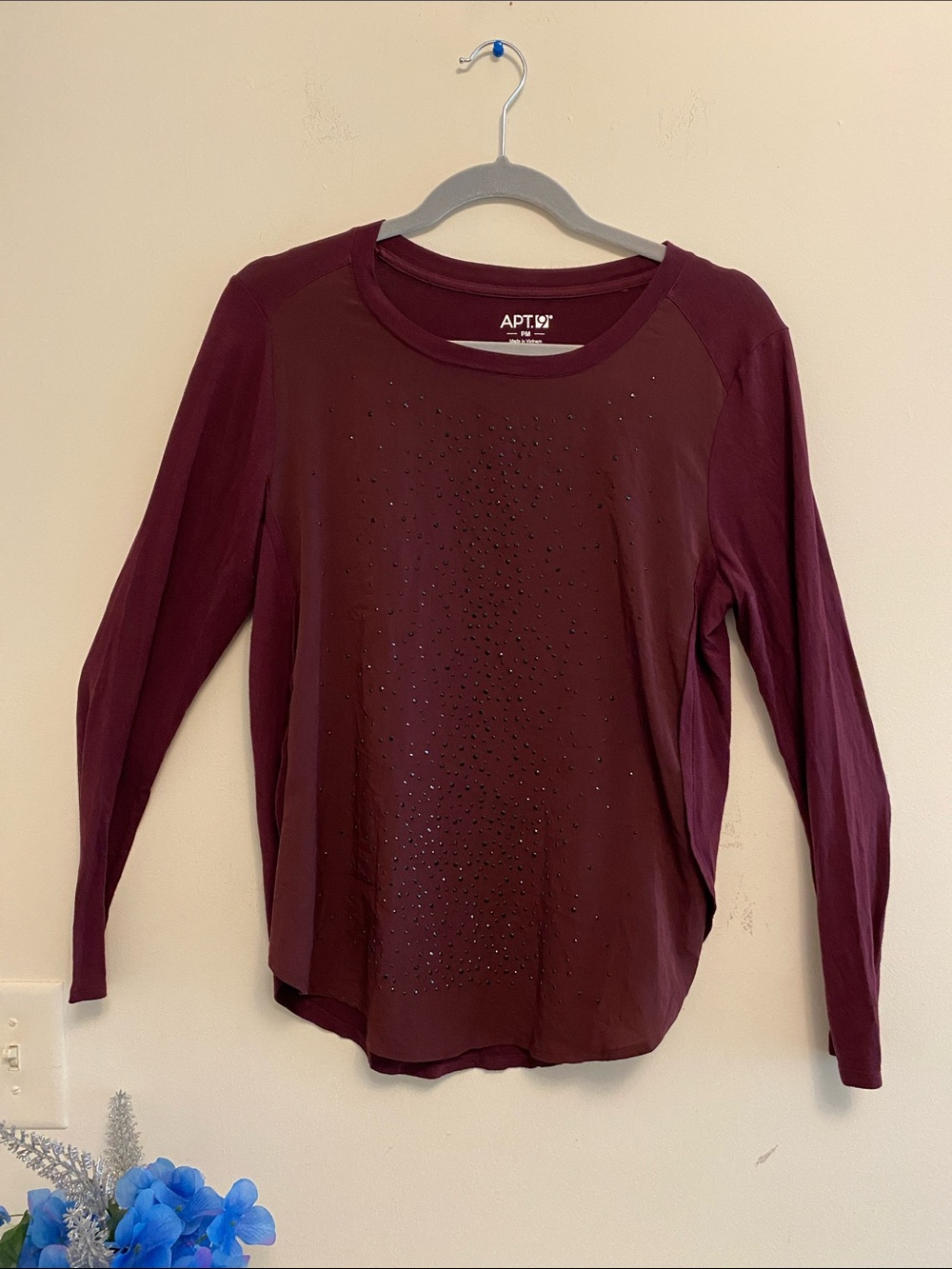 Apt. 9 Women's Burgundy Long-Sleeve Studded Tee
